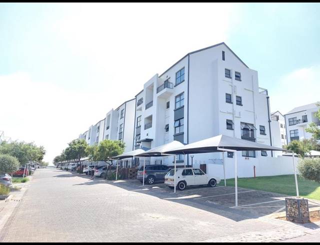 3 BEDROOM TOWNHOUSE FOR SALE IN GREENSTONE HILL